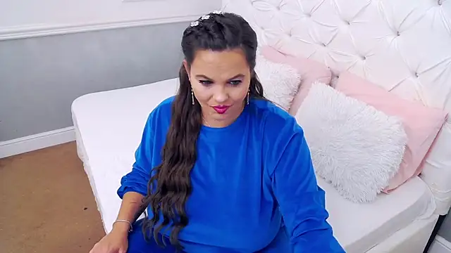 Snapshot of RavishingJenna chatting on October 10, 9:47 pm RavishingJenna online show from October 10, 9:47 pm