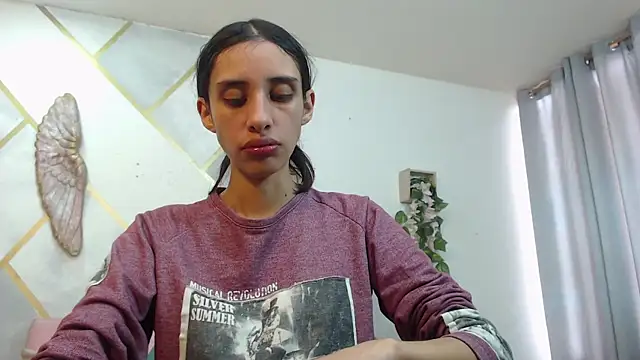 RoxanaCyrano  online show from November 26, 7:48 pm