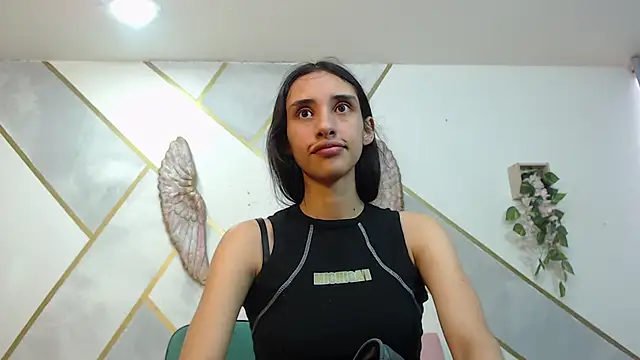 RoxanaCyrano  online show from December 15, 7:29 pm