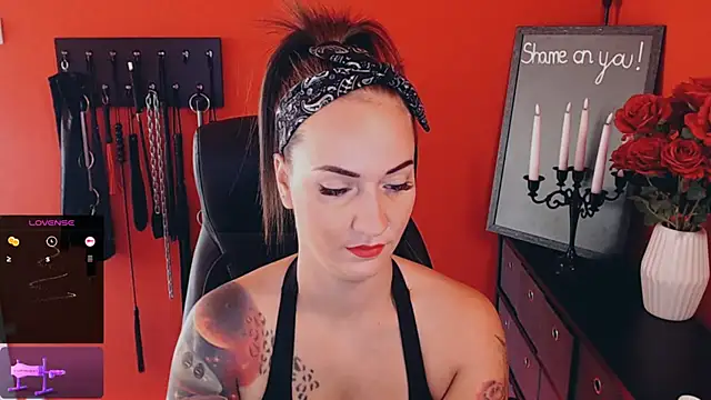  Jane Warren  online show from September 18, 7:43 am