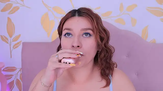 Snapshot of alix_bay chatting on October 1, 8:26 pm alix bay online show from October 1, 8:26 pm