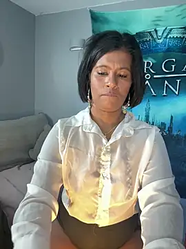 RoseMelanie online show from April 23, 7:30 am