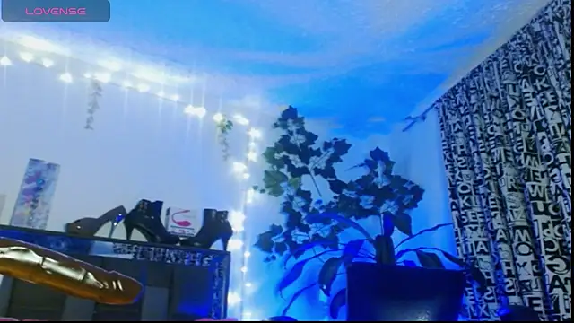 DULCE ZOE online show from January 15, 2:27 am