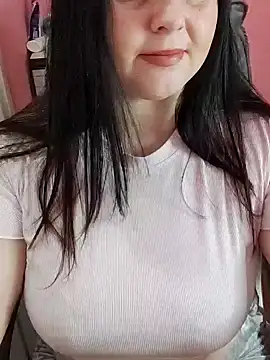 Snapshot of ErikaVlovely chatting on December 22, 2:17 am ErikaVlovely online show from December 22, 2:17 am