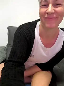 DarleenHot online show from October 21, 6:30 pm