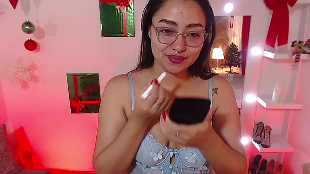  Kim  M online show from December 3, 1:09 pm