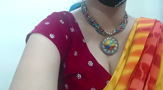 Snapshot of Lovely_Siri_23 chatting on February 1, 3:39 pm Lovely Siri 23 online show from February 1, 3:39 pm