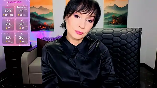 Sofia Ford online show from October 28, 1:25 pm