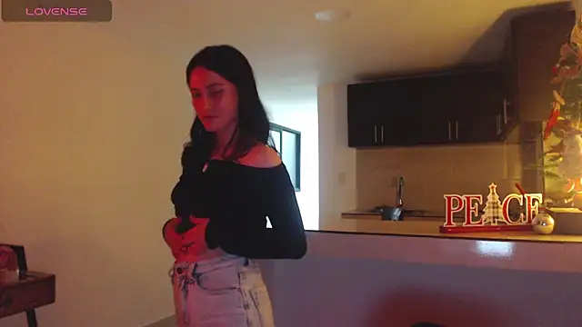 AlissonnFoxx online show from December 22, 11:41 pm