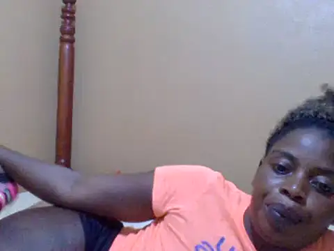 sweetbabra1 online show from March 21, 9:45 am