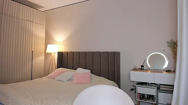 Snapshot of Anni__cute chatting on June 12, 2:54 am Anni cute online show from June 12, 2:54 am