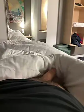 neugrg online show from October 4, 8:29 pm