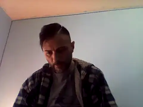 coppiasenzacensura online show from March 19, 7:18 am