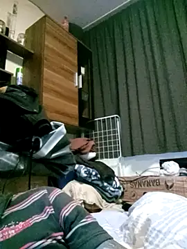 Snapshot of PIercingBoy38 chatting on April 15, 7:32 pm PIercingBoy38 online show from April 15, 7:32 pm