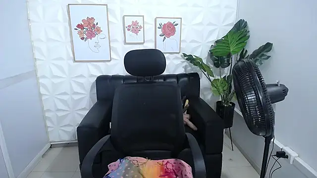 Valentinaa mature online show from February 13, 12:57 am