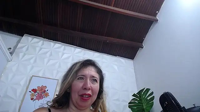 Valentinaa mature online show from February 19, 4:23 am
