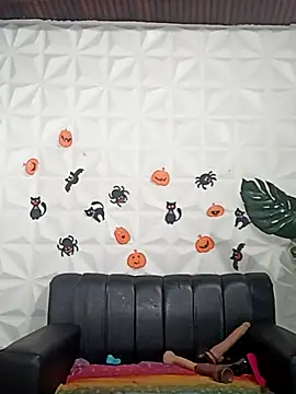 Valentinaa mature online show from October 5, 11:57 pm