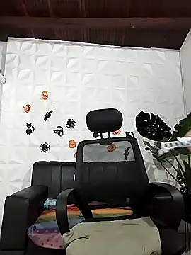 Valentinaa mature online show from October 6, 11:13 pm