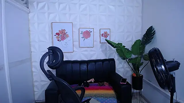 Valentinaa mature online show from November 8, 5:07 am