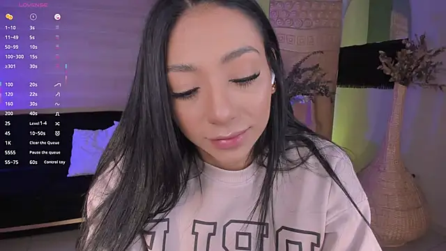 LizzHamilton   online show from September 25, 8:56 pm