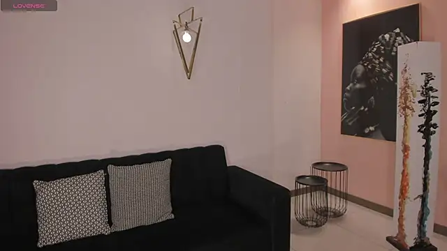 LizzHamilton   online show from January 15, 7:39 pm