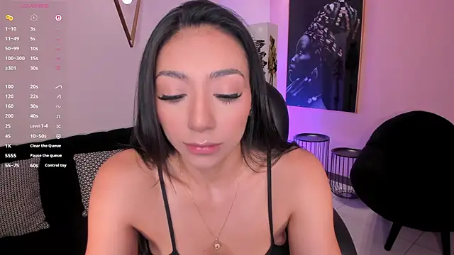 Snapshot of LizzHamilton__ chatting on February 27, 8:53 pm LizzHamilton online show from February 27, 8:53 pm