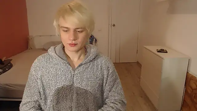 Oliver sweet  online show from January 16, 2:04 am