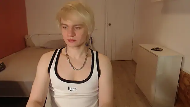 Oliver sweet  online show from February 9, 12:14 am