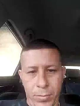 Snapshot of Somospareja1987 chatting on March 25, 1:28 pm Somospareja1987 online show from March 25, 1:28 pm