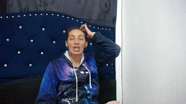 anyu1306 online show from December 16, 7:15 am