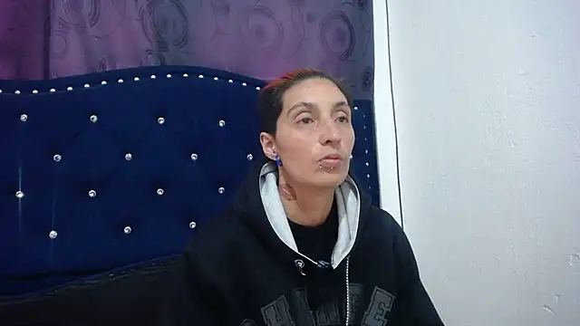 anyu1306 online show from December 17, 5:36 pm