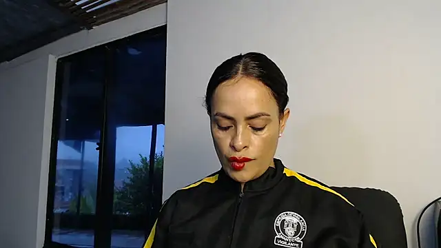 Snapshot of susana07 chatting on March 4, 11:27 am susana07 online show from March 4, 11:27 am