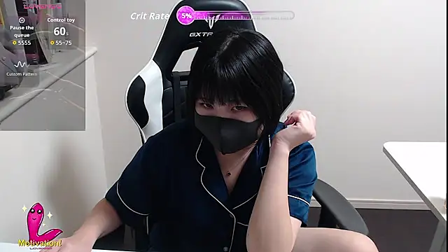 Snapshot of mimika0403 chatting on December 19, 7:48 am mimika0403 online show from December 19, 7:48 am