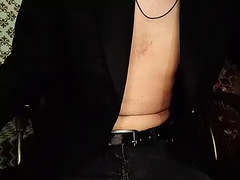 Snapshot of BrownBoy69666 chatting on December 28, 1:50 am BrownBoy69666 online show from December 28, 1:50 am