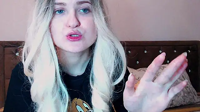 Sara4uu online show from February 8, 11:55 pm