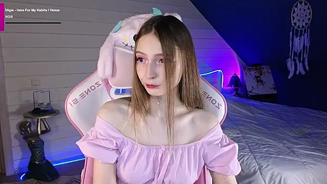 Evie Ro online show from June 29, 9:37 pm