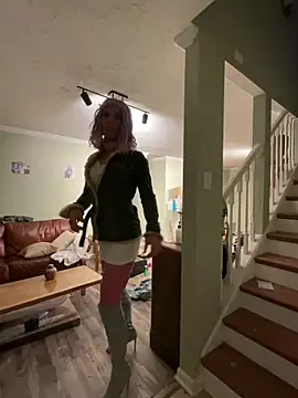 JenniDoucet online show from January 3, 11:33 pm