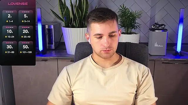 Snapshot of Sweeet__boy chatting on January 28, 7:53 am Sweeet boy online show from January 28, 7:53 am