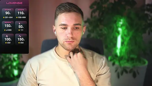 Snapshot of Sweeet__boy chatting on February 27, 8:06 am Sweeet boy online show from February 27, 8:06 am