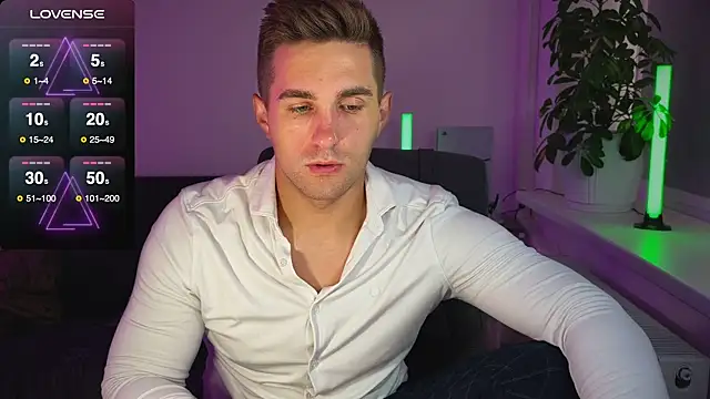 Snapshot of Sweeet__boy chatting on September 22, 5:53 am Sweeet boy online show from September 22, 5:53 am