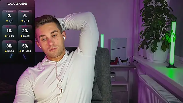 Snapshot of Sweeet__boy chatting on September 23, 1:58 pm Sweeet boy online show from September 23, 1:58 pm