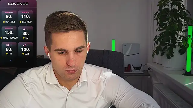 Snapshot of Sweeet__boy chatting on September 24, 12:08 pm Sweeet boy online show from September 24, 12:08 pm