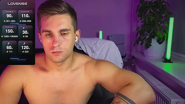 Snapshot of Sweeet__boy chatting on September 25, 12:14 am Sweeet boy online show from September 25, 12:14 am