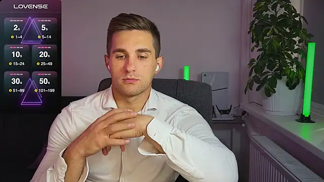 Snapshot of Sweeet__boy chatting on September 25, 12:31 pm Sweeet boy online show from September 25, 12:31 pm