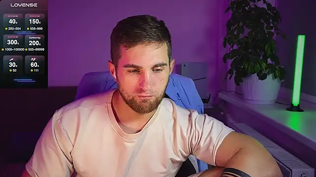 Snapshot of Sweeet__boy chatting on October 20, 2:17 pm Sweeet boy online show from October 20, 2:17 pm