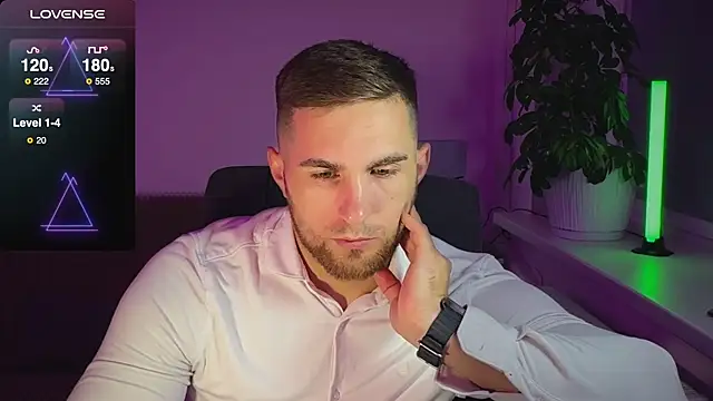 Snapshot of Sweeet__boy chatting on October 22, 2:06 pm Sweeet boy online show from October 22, 2:06 pm