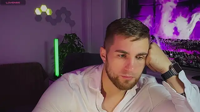 Snapshot of Sweeet__boy chatting on October 29, 11:56 am Sweeet boy online show from October 29, 11:56 am