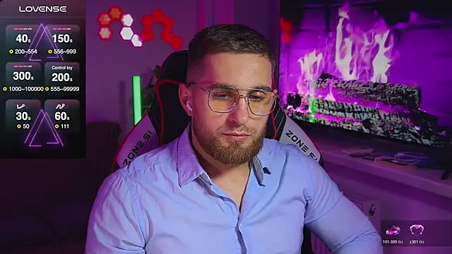 Snapshot of Sweeet__boy chatting on November 17, 9:53 pm Sweeet boy online show from November 17, 9:53 pm