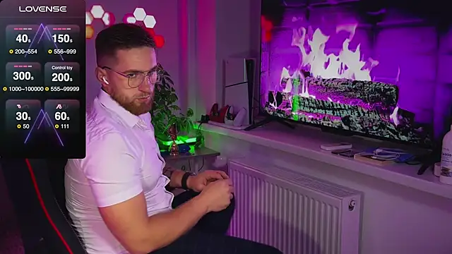 Snapshot of Sweeet__boy chatting on November 18, 4:33 pm Sweeet boy online show from November 18, 4:33 pm