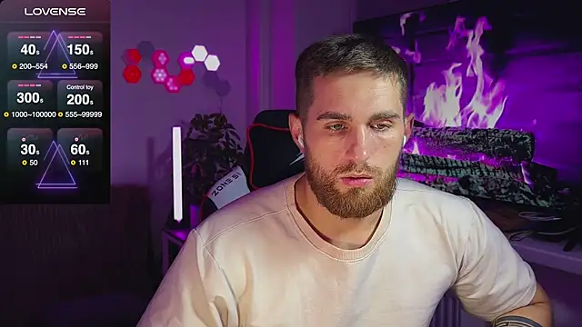 Snapshot of Sweeet__boy chatting on November 24, 7:57 pm Sweeet boy online show from November 24, 7:57 pm